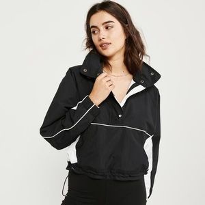 Abercrombie Cropped Nylon Windbreaker (M)